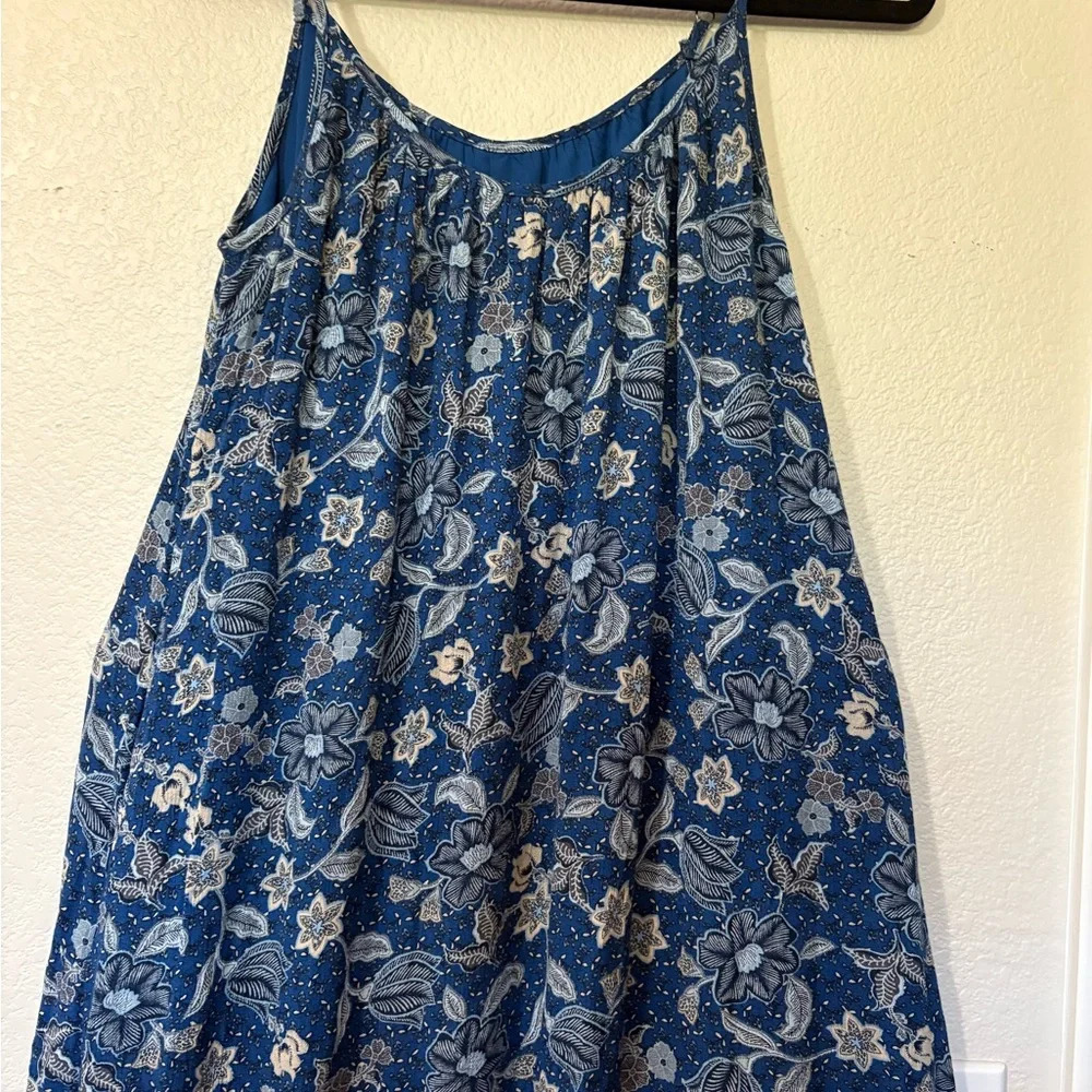 Roan + Ryan Willa Chic Blue Floral Maxi Dress w/ Adj. Straps, Liner and Pockets. - Picture 6 of 14